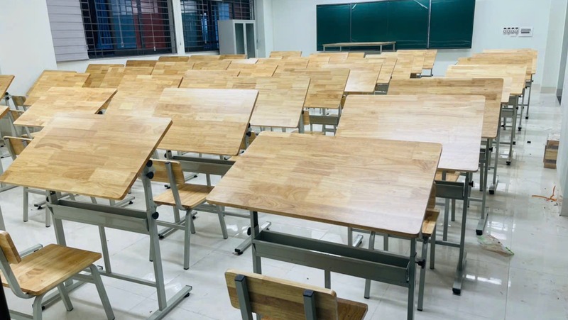 Bàn học sinh cao su ghép thanh có bền không? Ưu điểm và nhược điểm