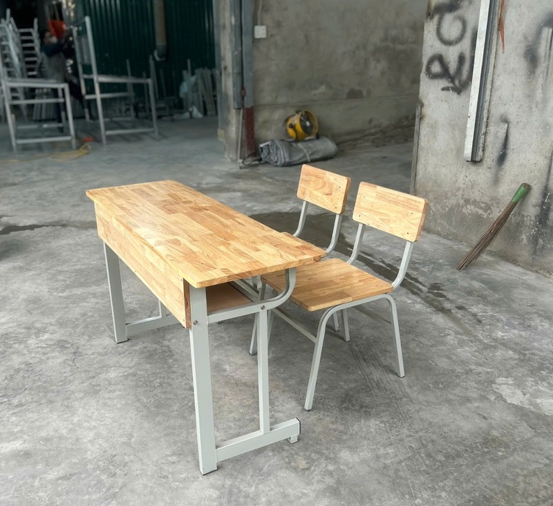Bàn học sinh cao su ghép thanh có bền không?